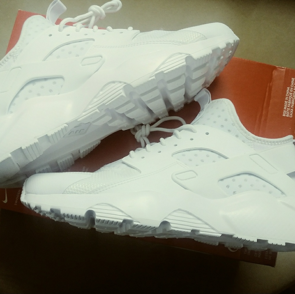 (SOLD) NIB HUARACHE ULTRAS - Picture 5 of 5